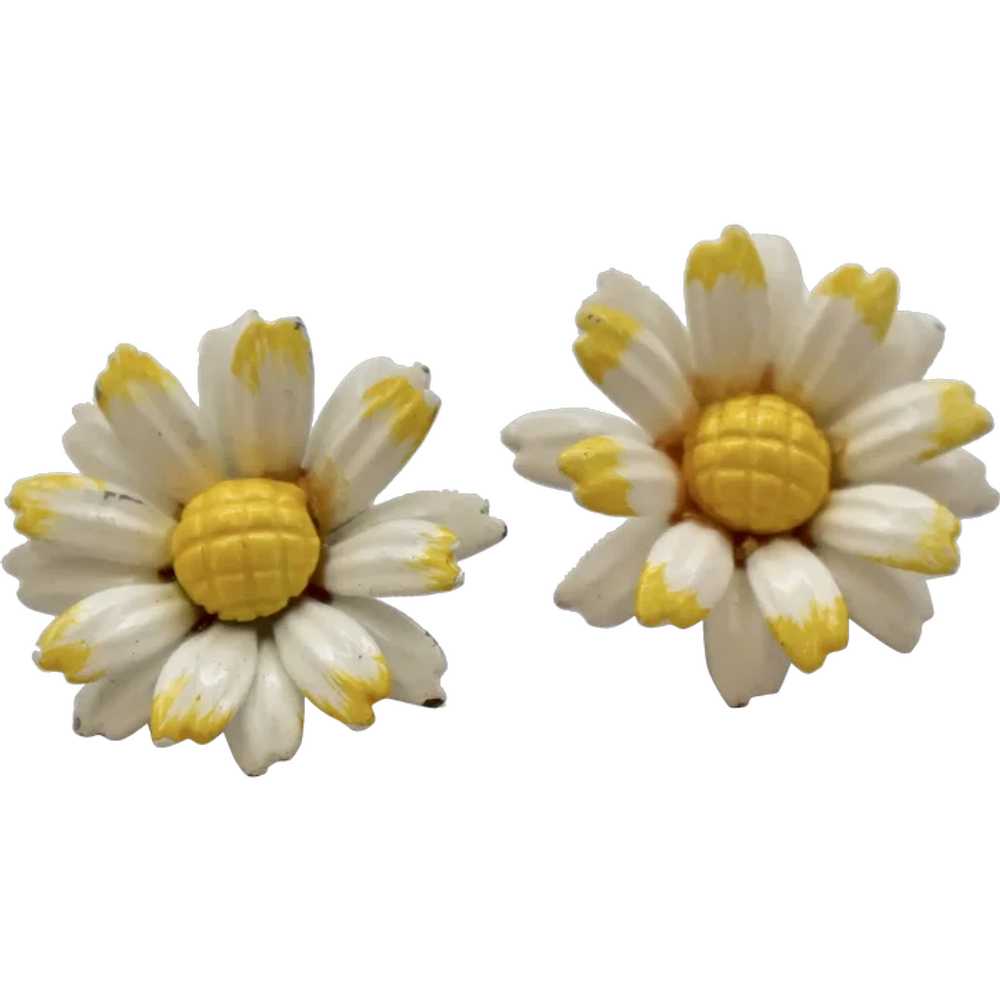 c1960s White & Yellow Enamel Metal Daisy Flower 1… - image 1