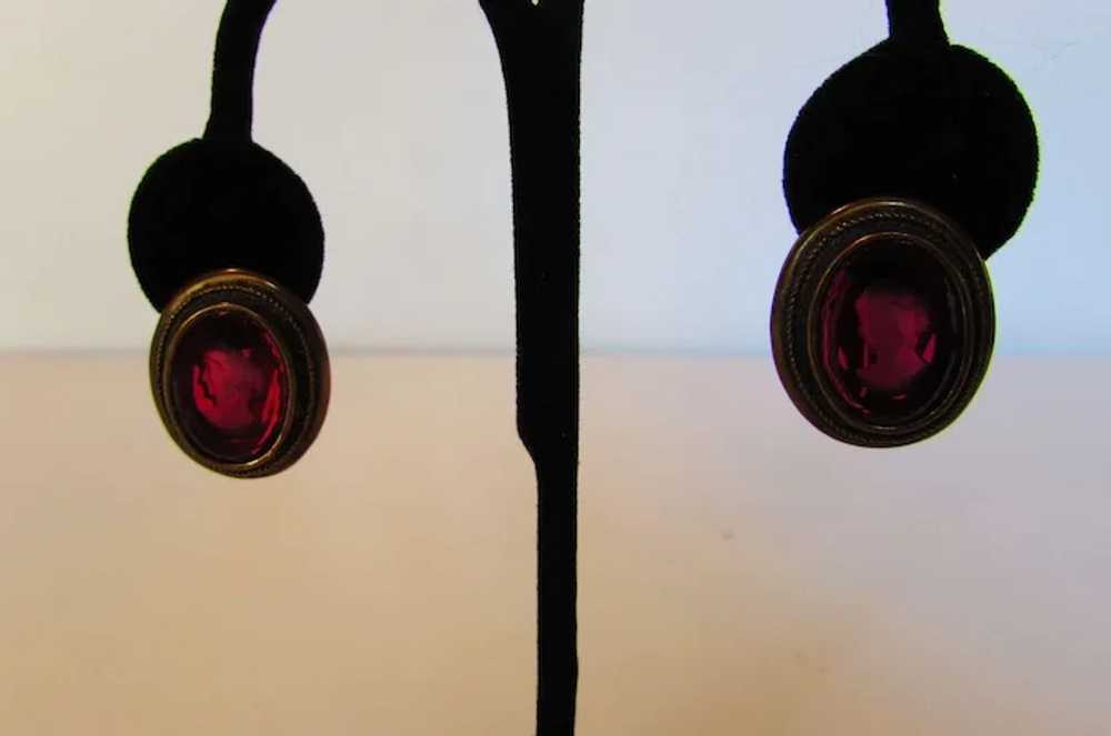 Vintage Designer Signed Intaglio Clip On Earrings… - image 2