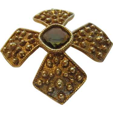 Vintage Goldtone Pin Signed With Faux Amber Center