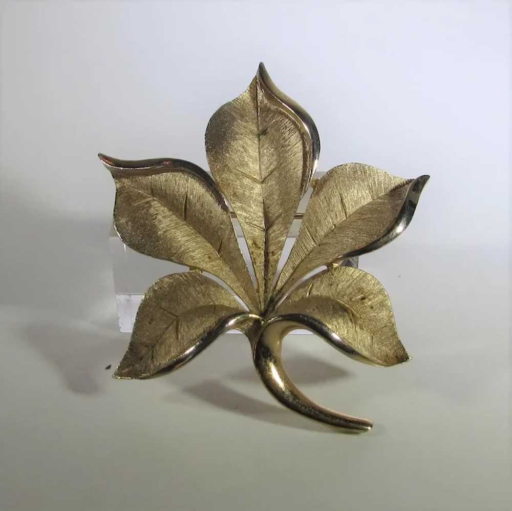 Vintage Crown Trifari Brushed Goldtone Leaf Pin - image 2