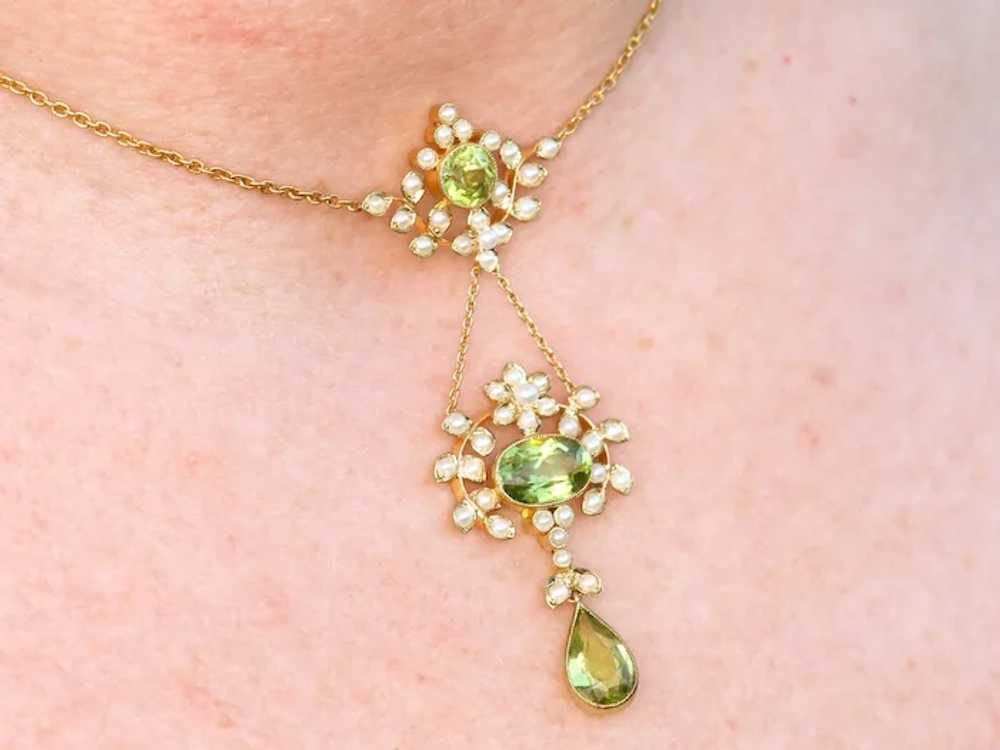 Antique 3.43 ct Peridot and Seed Pearl, 15 ct Yel… - image 9