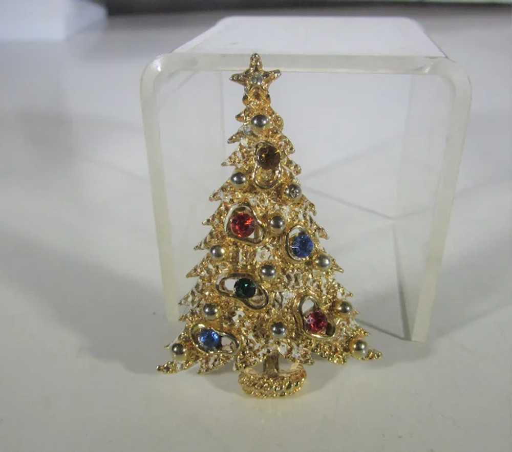 Vintage Art Christmas Tree Pin in Gold Tone with … - image 10