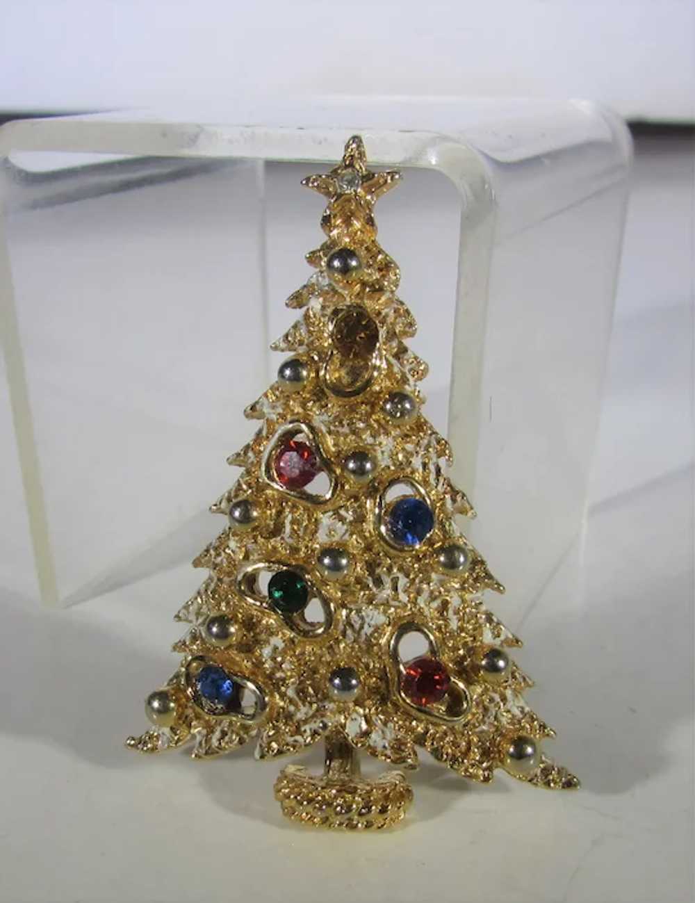 Vintage Art Christmas Tree Pin in Gold Tone with … - image 2