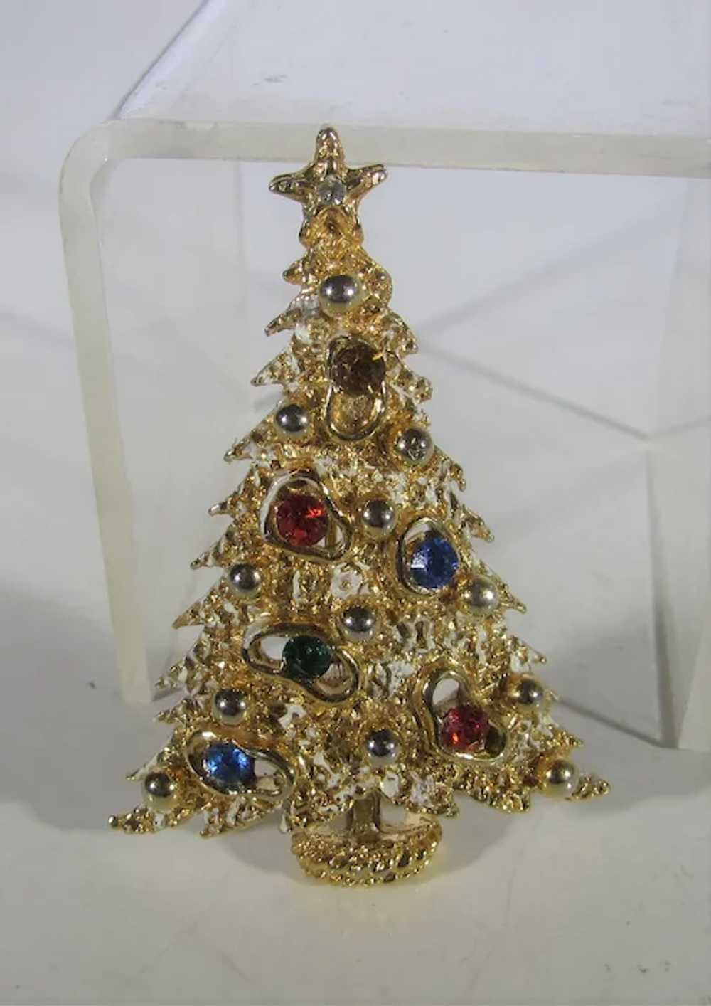 Vintage Art Christmas Tree Pin in Gold Tone with … - image 8