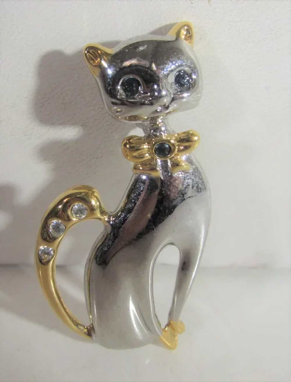 Vintage Cutler Silver Tone Classy Cat With Gold T… - image 2
