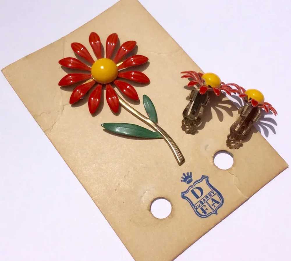 Vintage 1950's Enamel Flower Brooch & Earrings On… - image 3