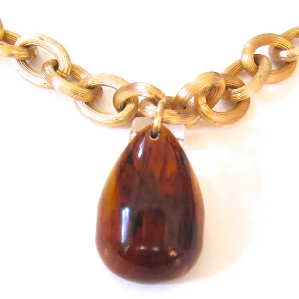 Large Bakelite Pendant on a Chunky Gold-Tone Chain - image 2