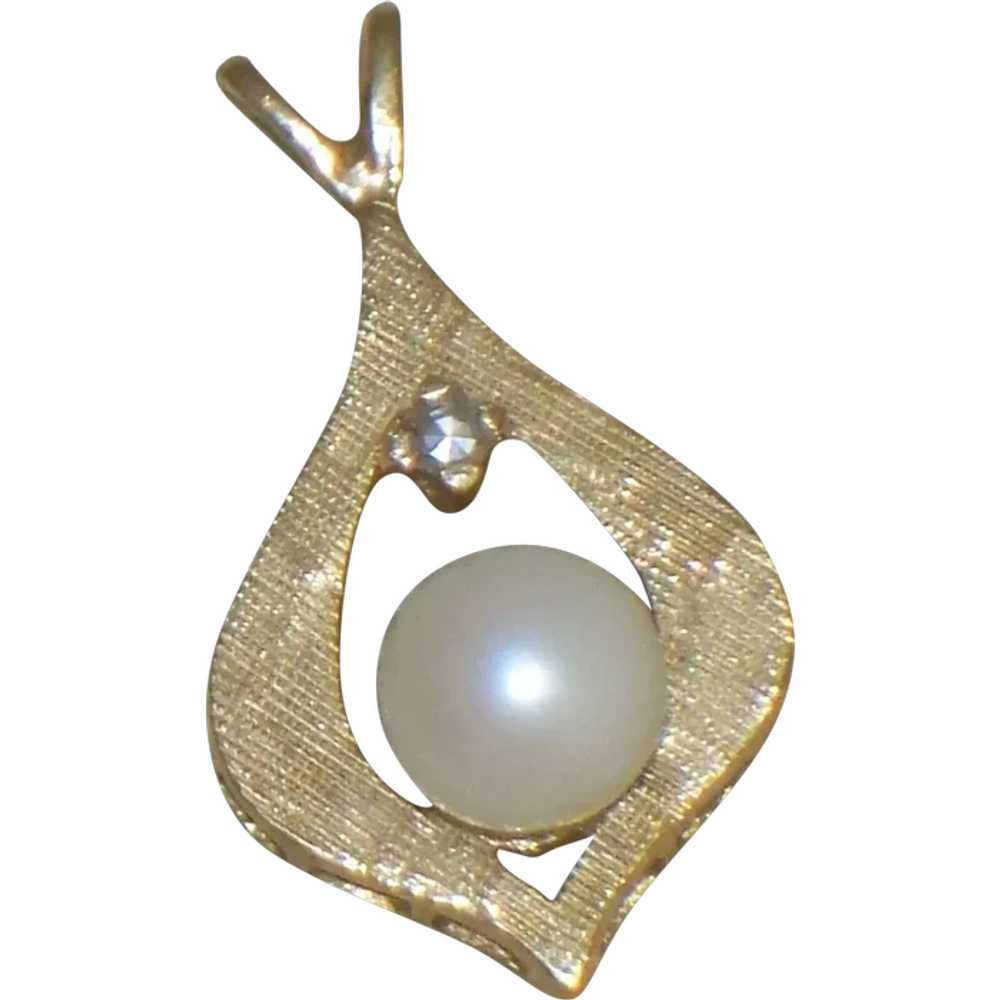 Vintage 14K Gold Cultured Pearl & Diamond Pendant - image 1