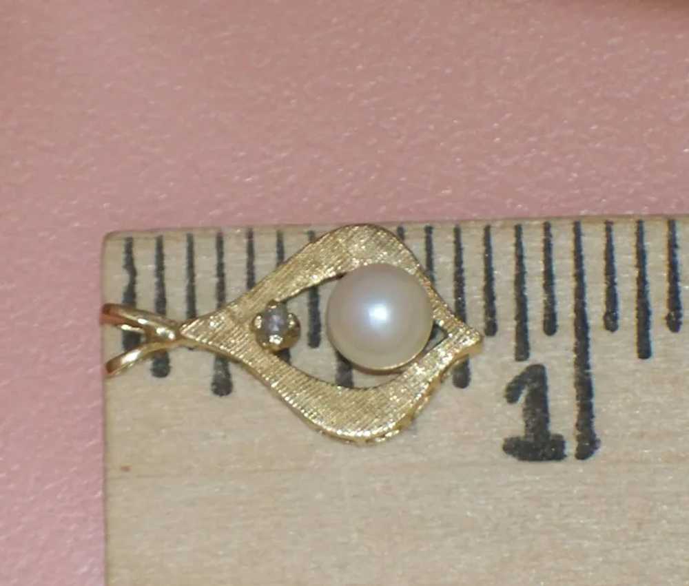 Vintage 14K Gold Cultured Pearl & Diamond Pendant - image 2