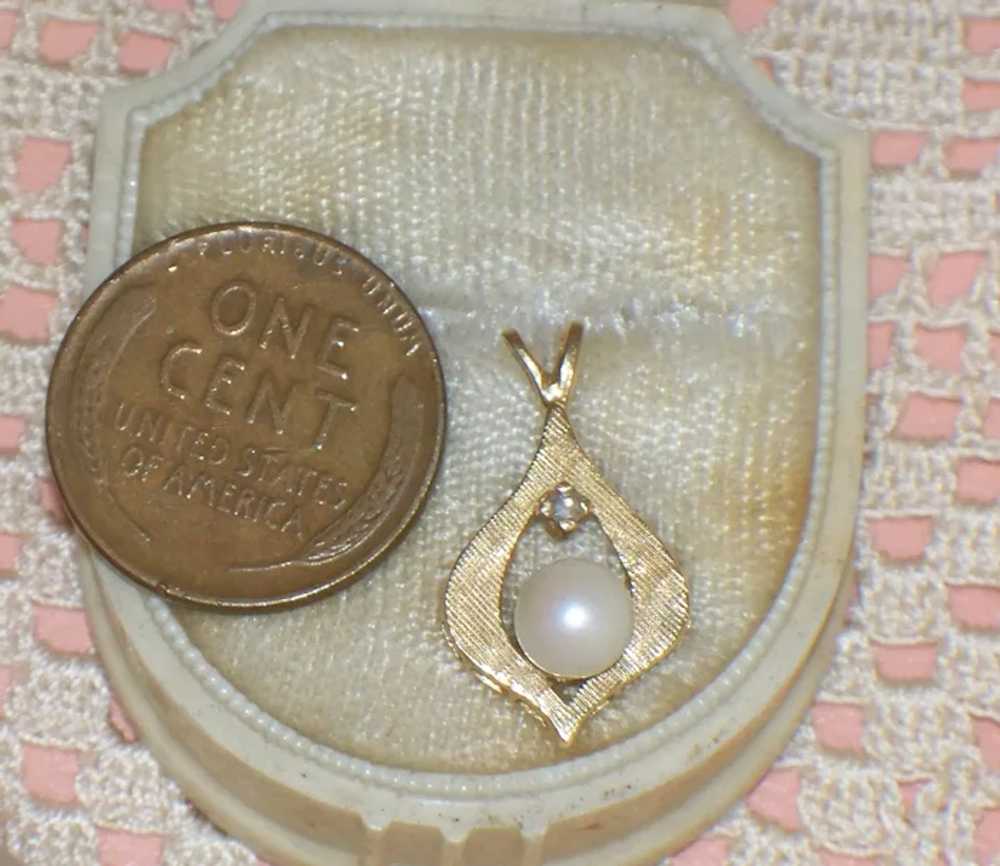 Vintage 14K Gold Cultured Pearl & Diamond Pendant - image 9