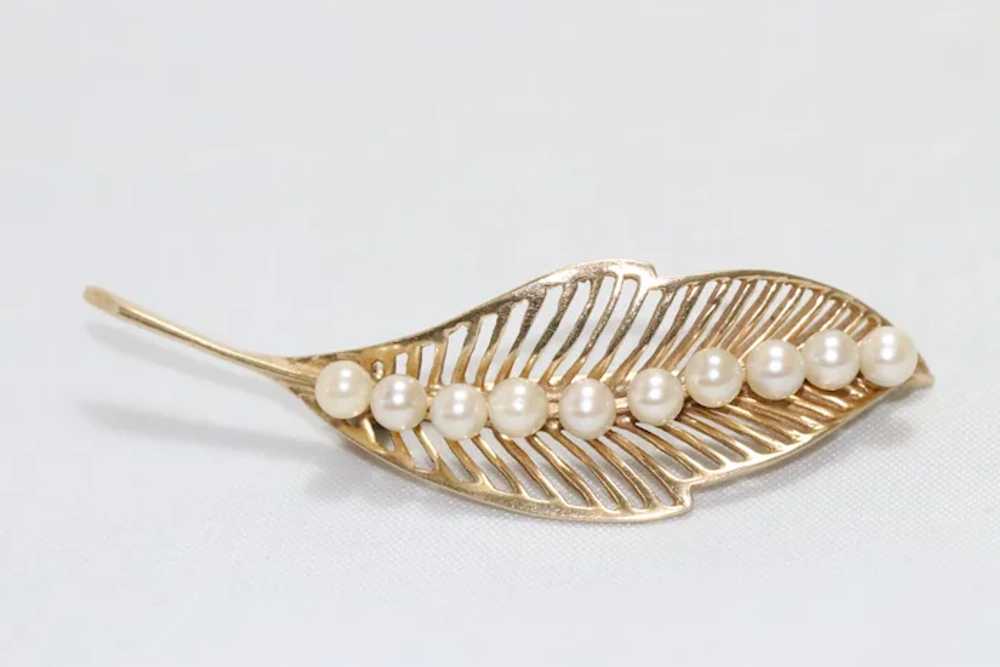 14k Gold Art Deco Feather and Pearl Brooch - image 2