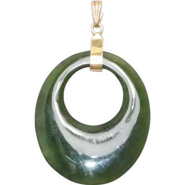 Vintage 14K Gold Jade Oval Pendant