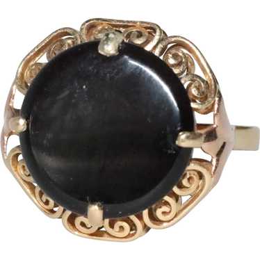 18K Yellow Gold Onyx Scrolled Filigree Ring