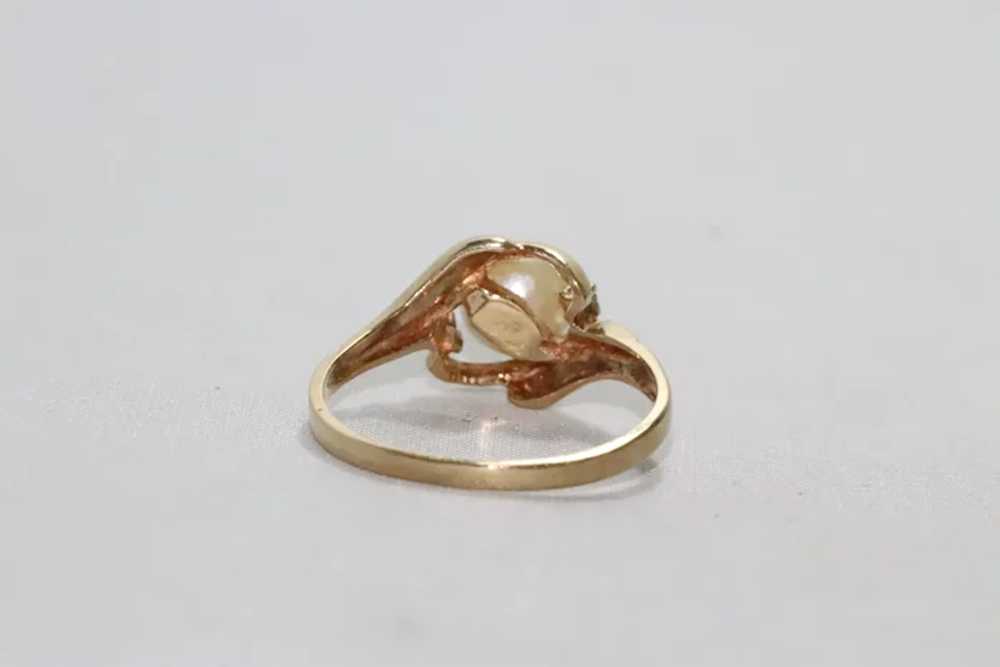 10 KT Yellow Gold Pearl and Diamond Ring - image 3