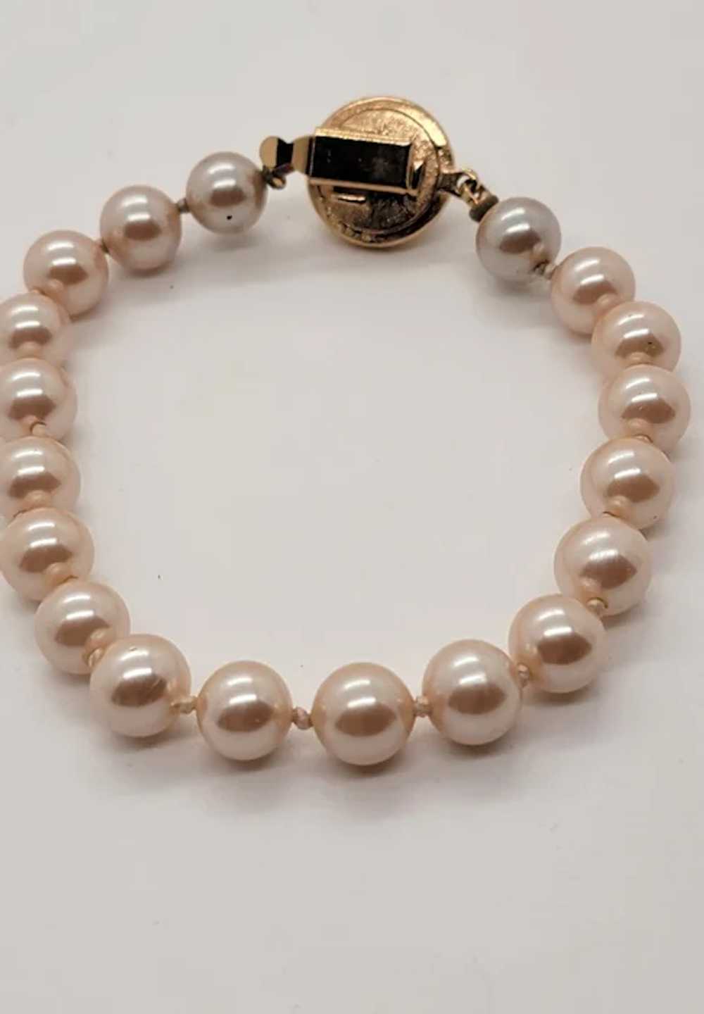 Mid century simulated pearl bracelet - image 2