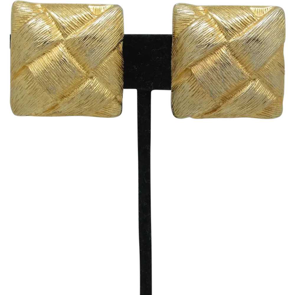Basketweave Textured Goldtone Metal Earrings - image 1