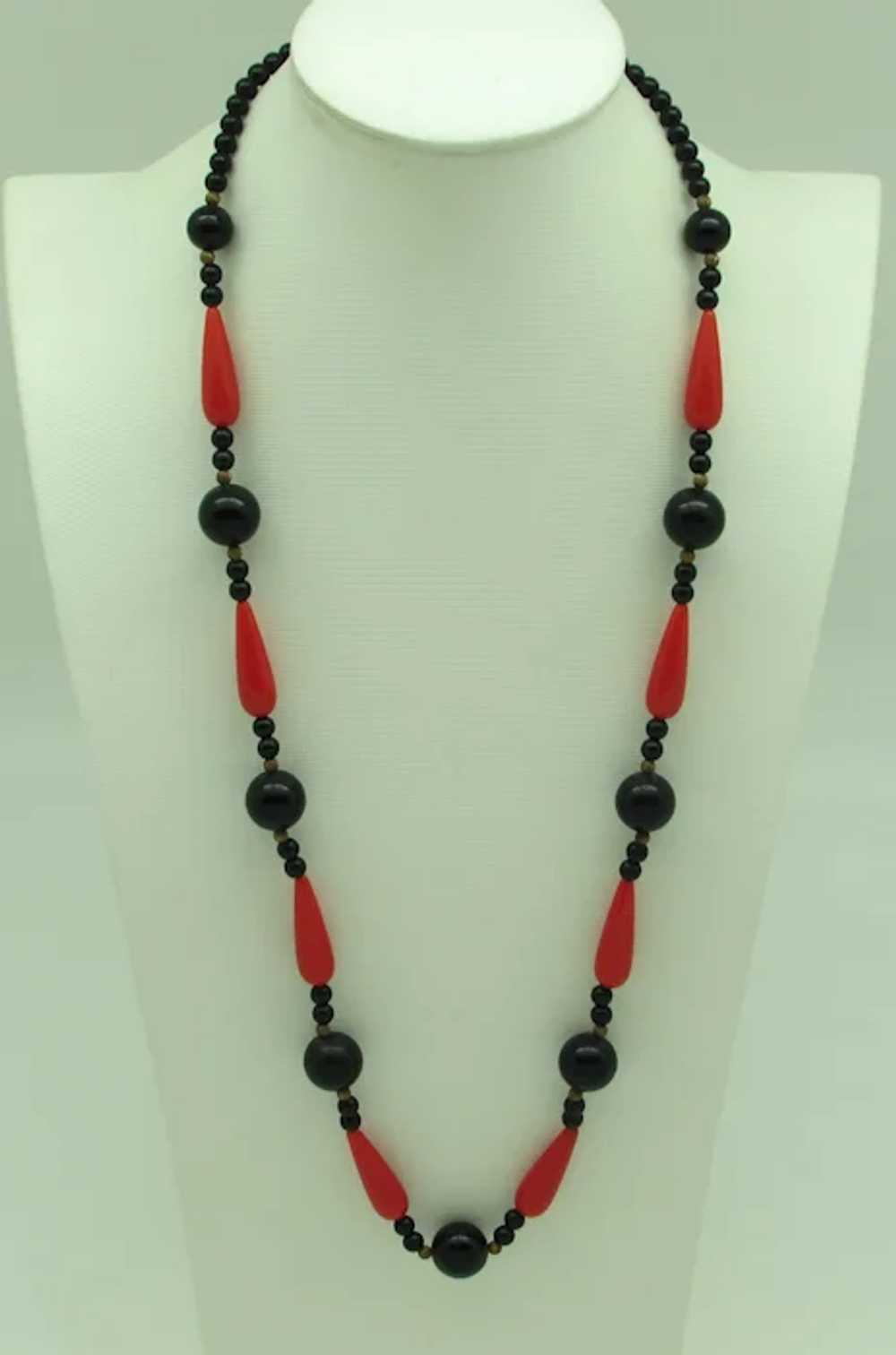 Art Deco Style Red and Black Bead Necklace - image 2
