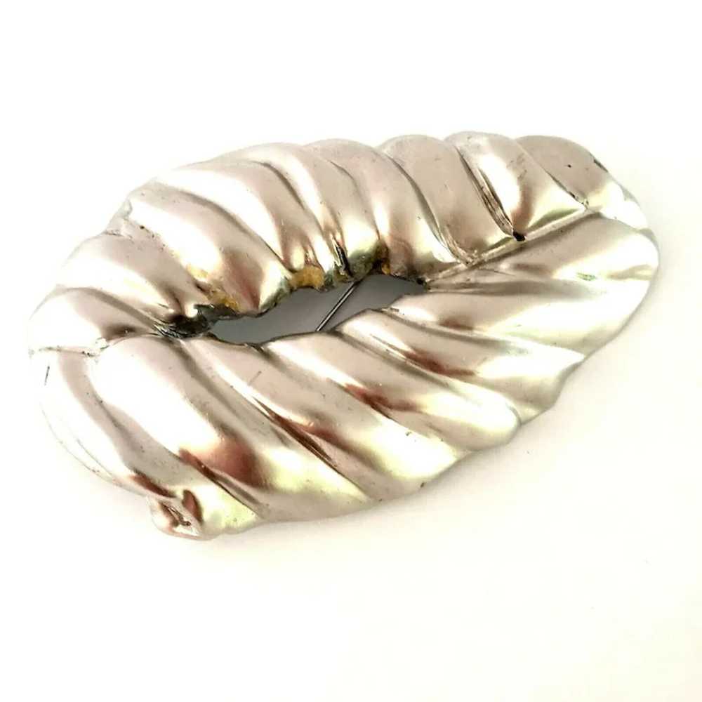 Huge Ciner Abstract Brushed Silver Plated Shell B… - image 12