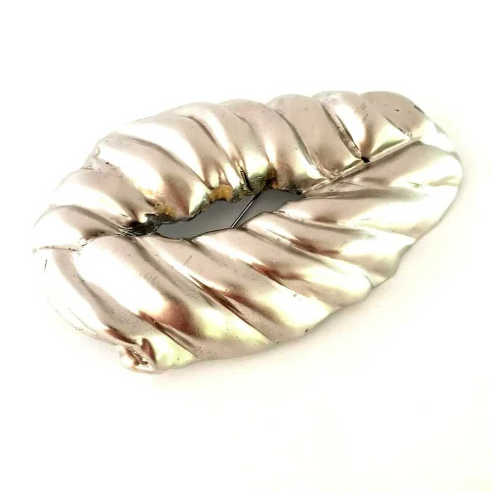 Huge Ciner Abstract Brushed Silver Plated Shell B… - image 6
