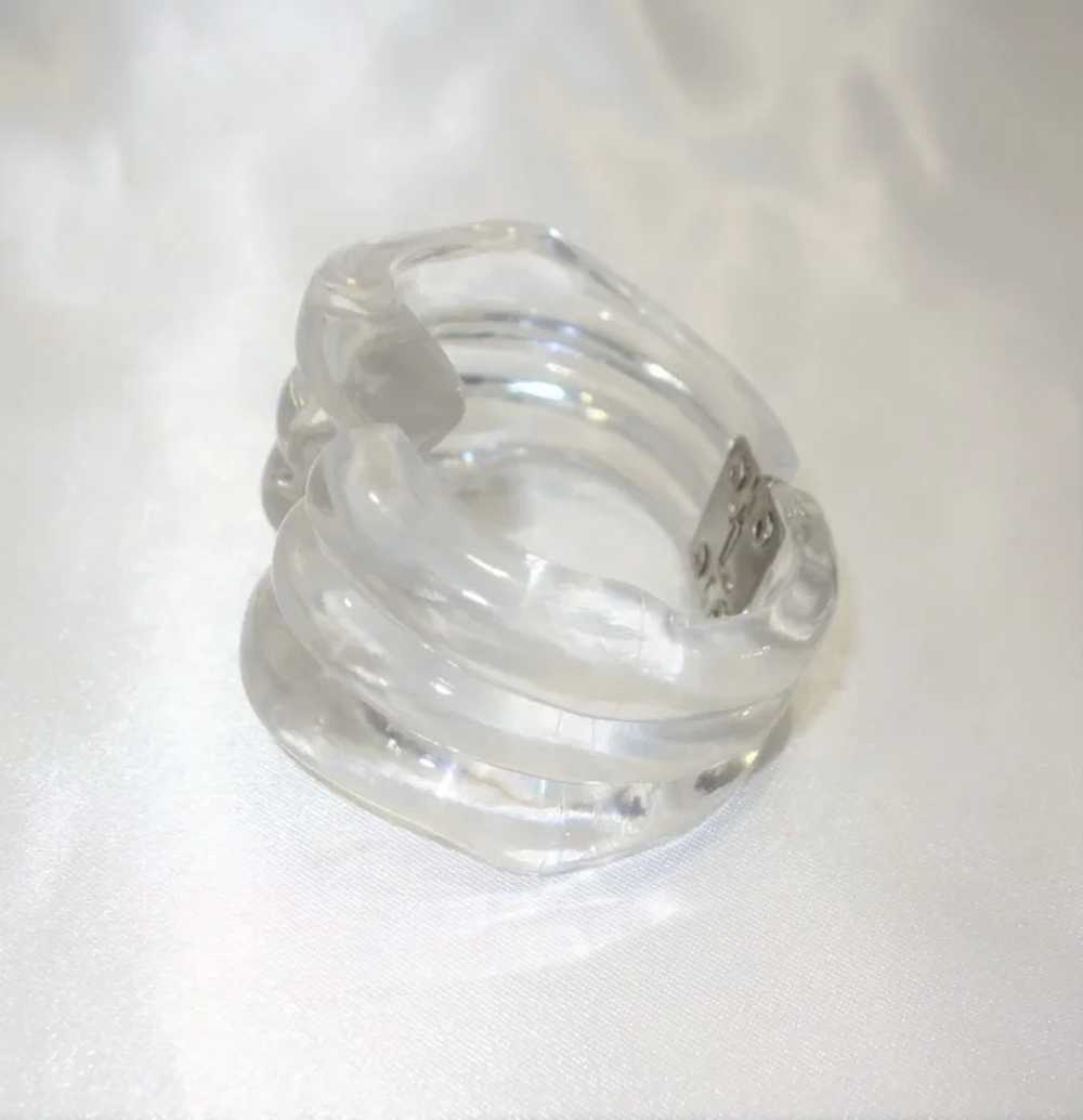 Vintage RARE Clear Ribbed Lucite Hinged/Clamper B… - image 4