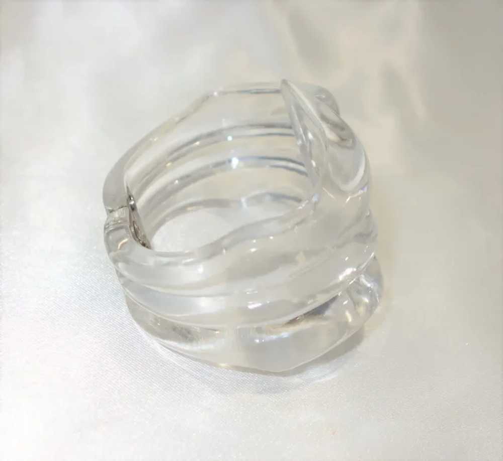 Vintage RARE Clear Ribbed Lucite Hinged/Clamper B… - image 5