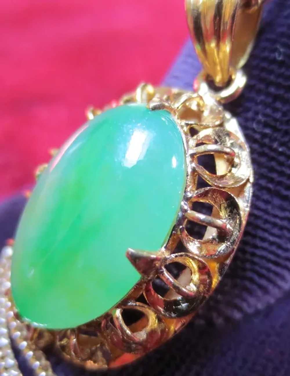 Fine 22K Gold Vintage Jade Pendant - image 3