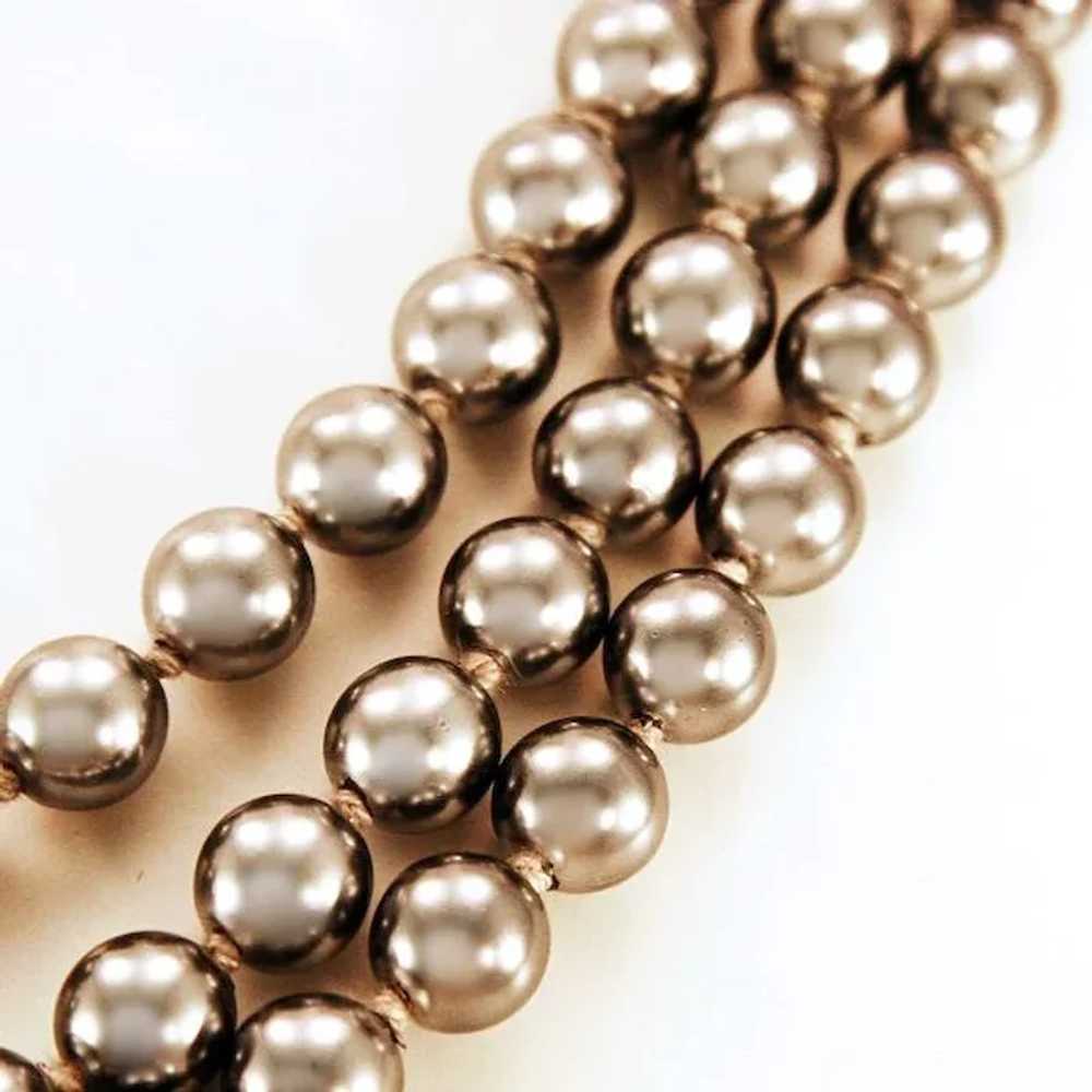 Kenneth Jay Lane Gold-tone and Knotted Faux Pearl… - image 3