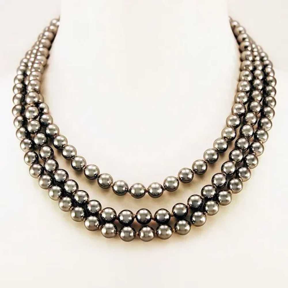 Kenneth Jay Lane Gold-tone and Knotted Faux Pearl… - image 5