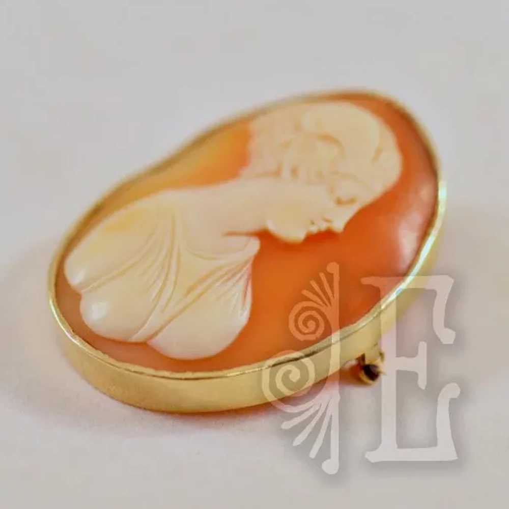 14K Antique Cameo carved Conch Shell Beautiful Im… - image 3