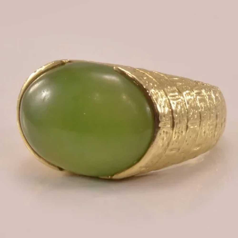 Dramatic 14K Gold and Jade Vintage Ring - image 2