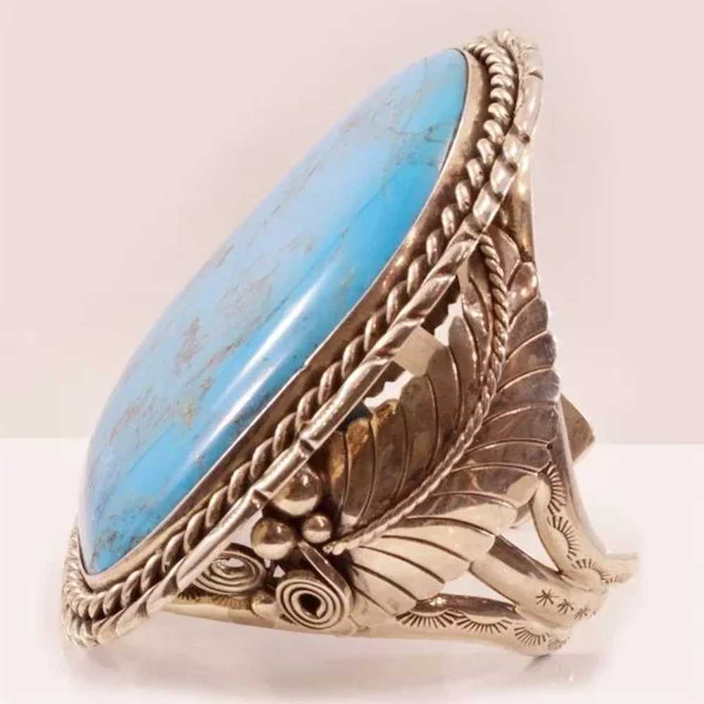 Breathtaking Vintage Navajo Cuff With HUGE Turquo… - image 2