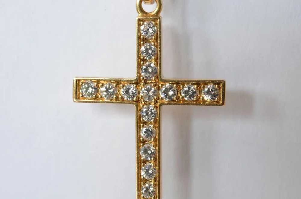 A vintage 18 ct. gold diamond set pendant cross, … - image 7