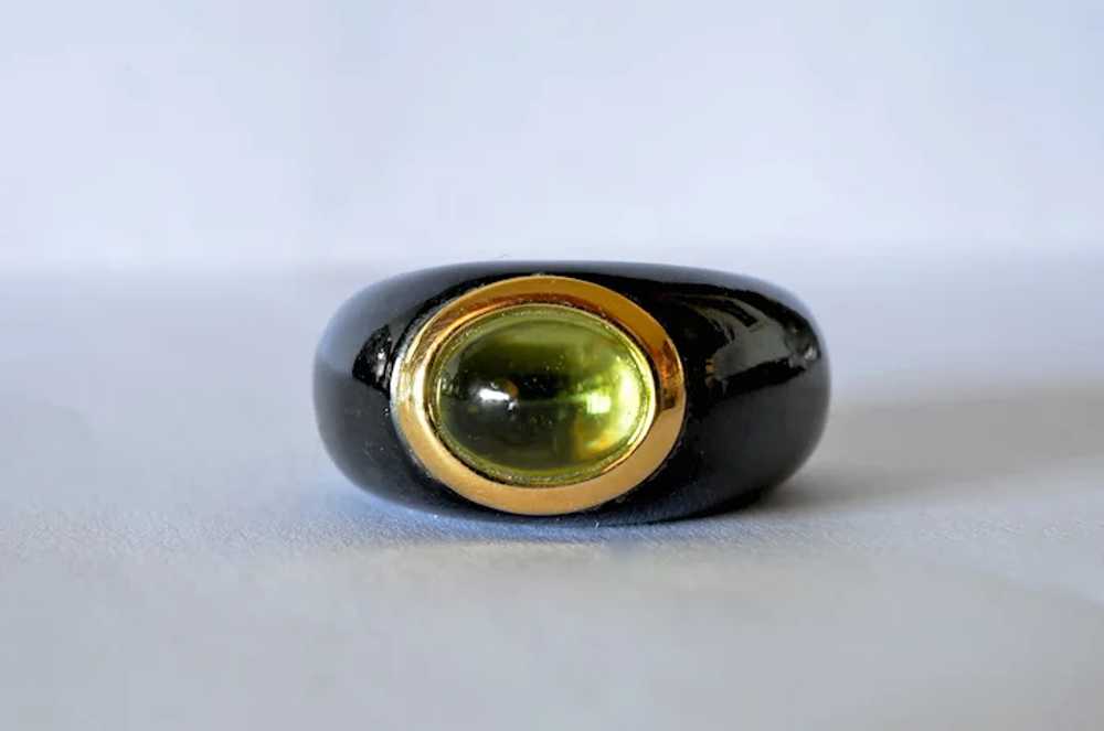 Vintage onyx/gold(  18k. ) /peridot ring. - image 2