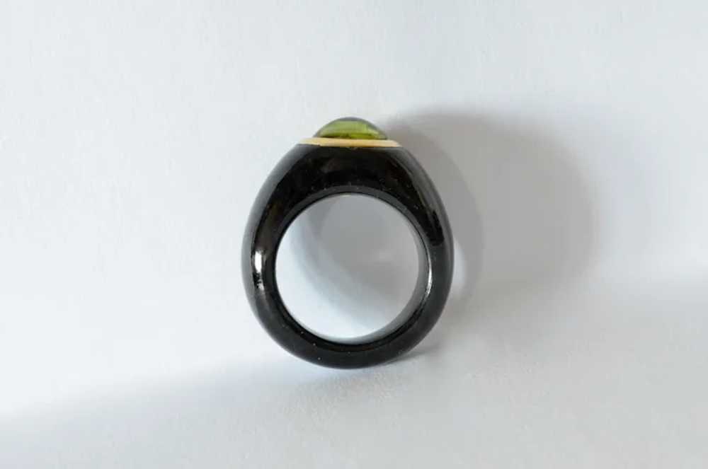 Vintage onyx/gold(  18k. ) /peridot ring. - image 5