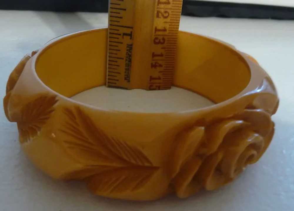 Gorgeous Chunky Heavily Carved Bakelite Roses Lea… - image 3