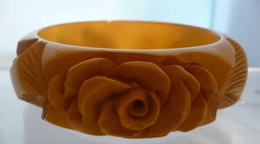 Gorgeous Chunky Heavily Carved Bakelite Roses Lea… - image 8