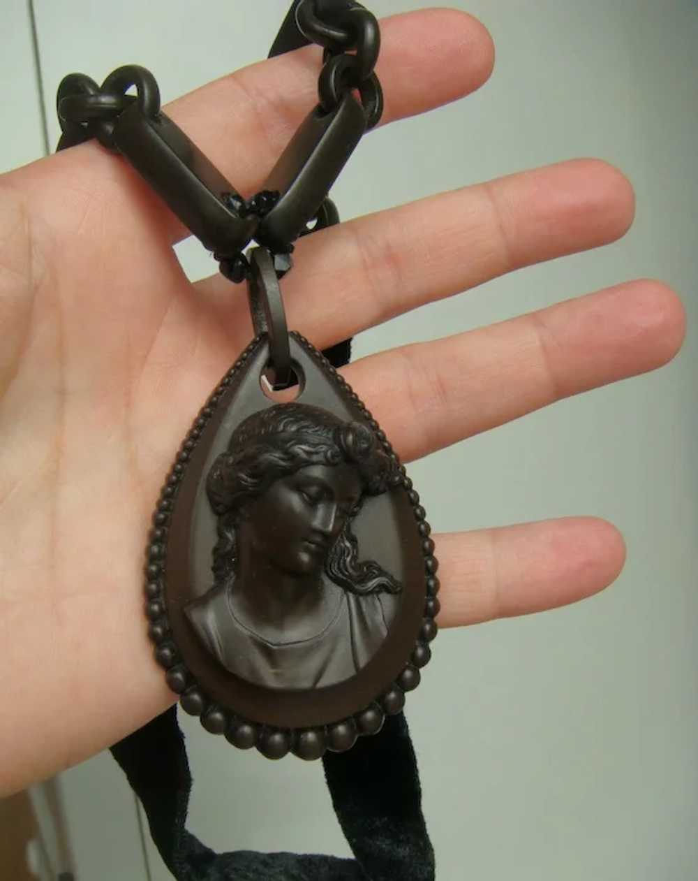 Victorian Vulcanite necklace - image 3