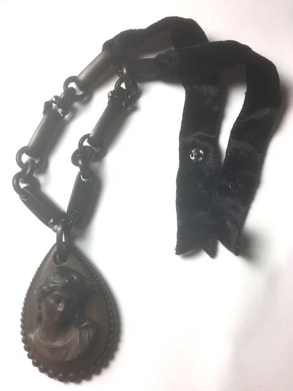 Victorian Vulcanite necklace - image 6