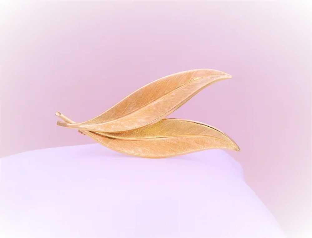 Vintage 14k Gold Leaf Brooch - image 2