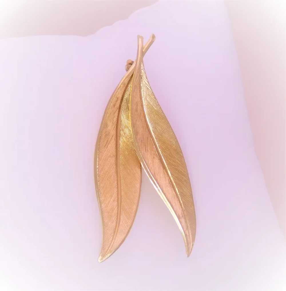 Vintage 14k Gold Leaf Brooch - image 4