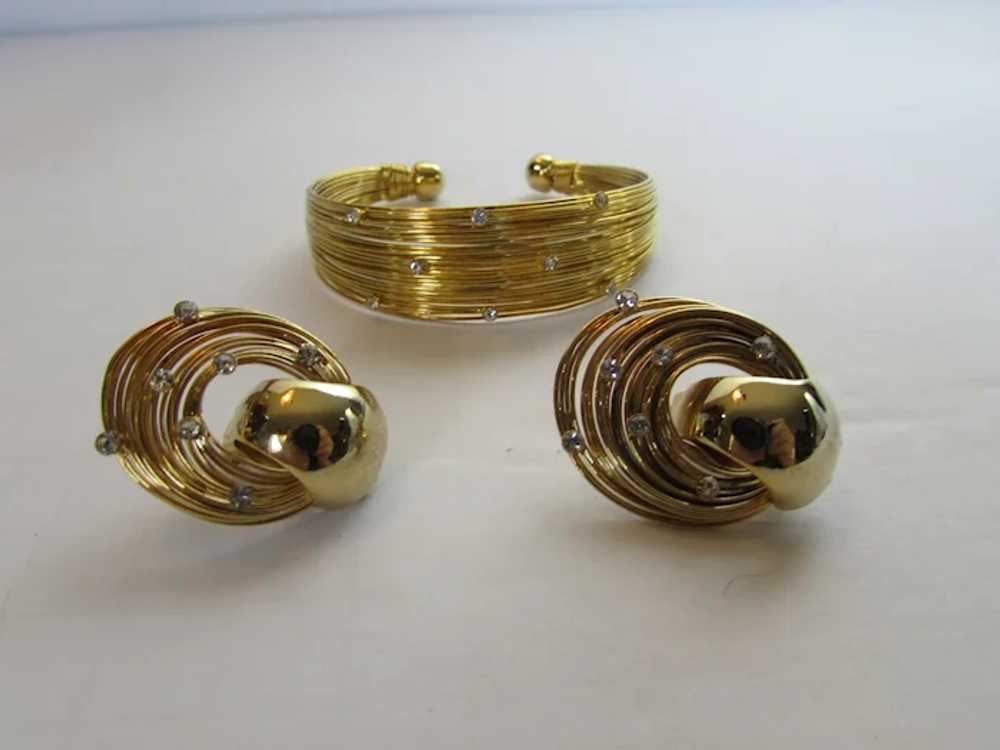 Mid-Century Modern Gold Tone Wire Bracelet and Ea… - image 2