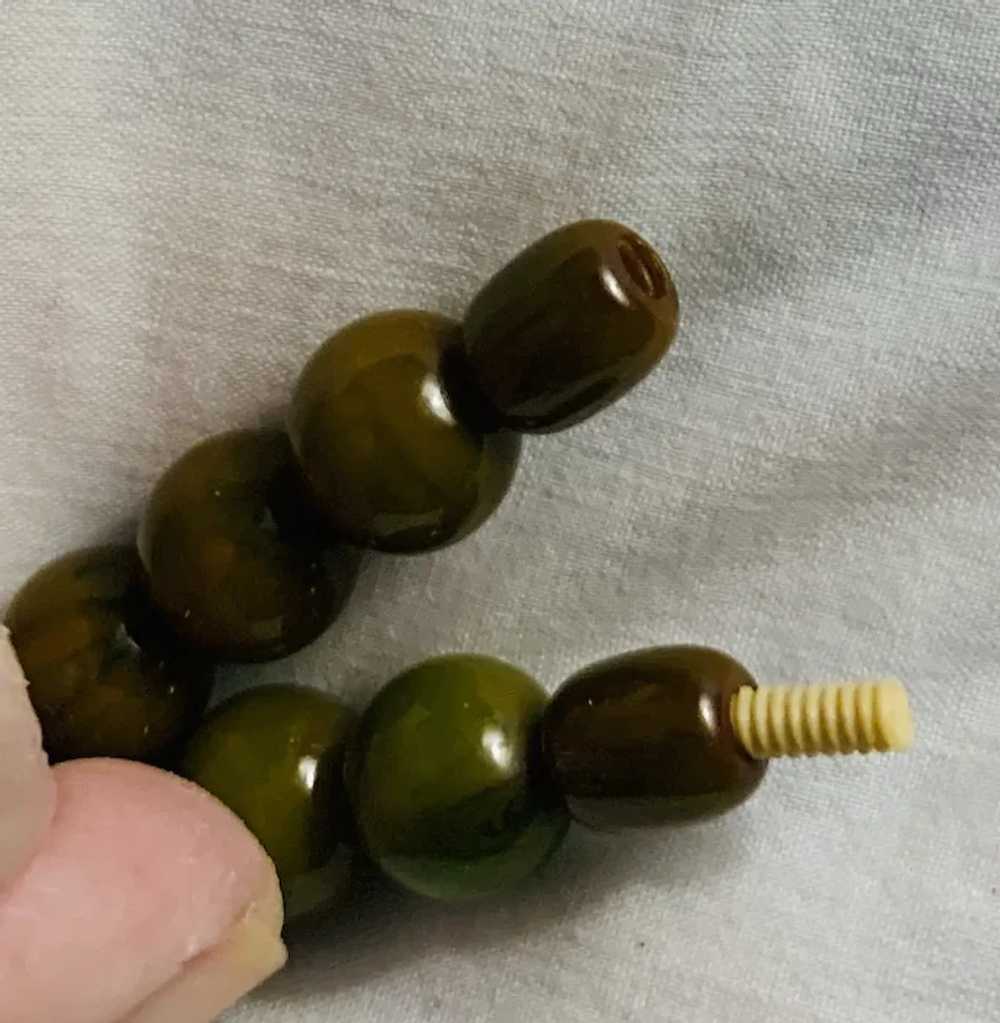 Green Beaded Bakelite Necklace - image 3