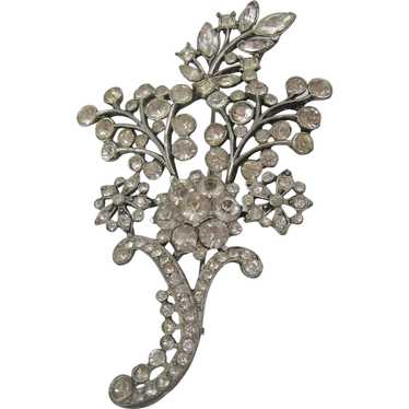 Vintage Pot Metal and Clear Rhinestone Floral Sta… - image 1