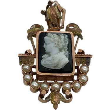 Victorian 14K Gold Carved Sardonyx Cameo Pendant … - image 1