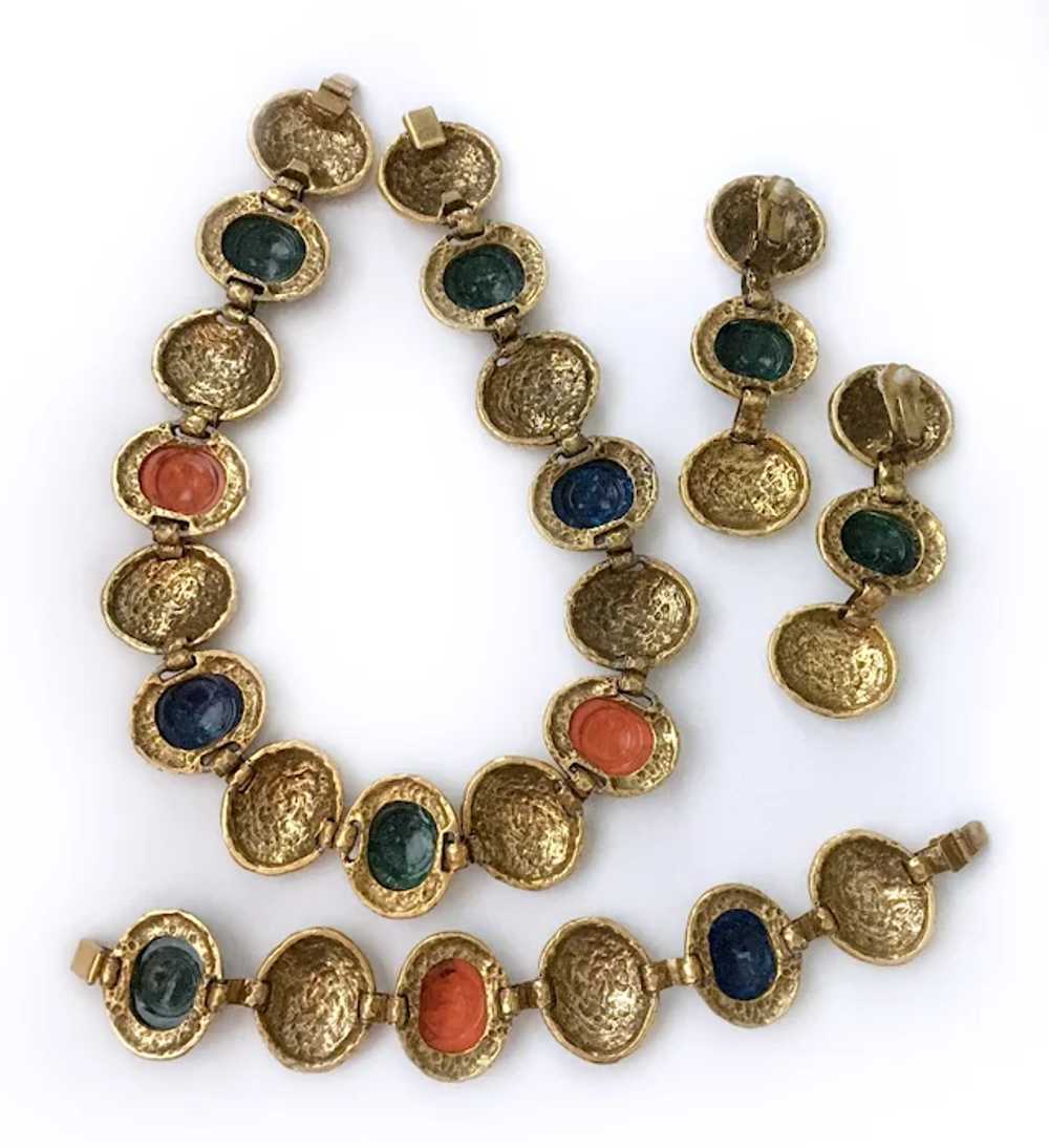 Massive Hammered Disc Parure with Jewel-tone Cabo… - image 10