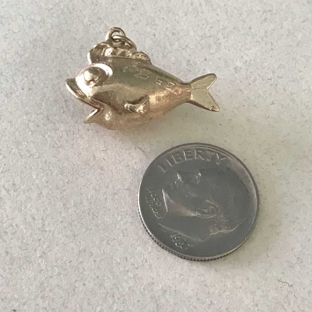 Fat Round Fish Vintage Charm 14K Gold circa 1958 - image 3