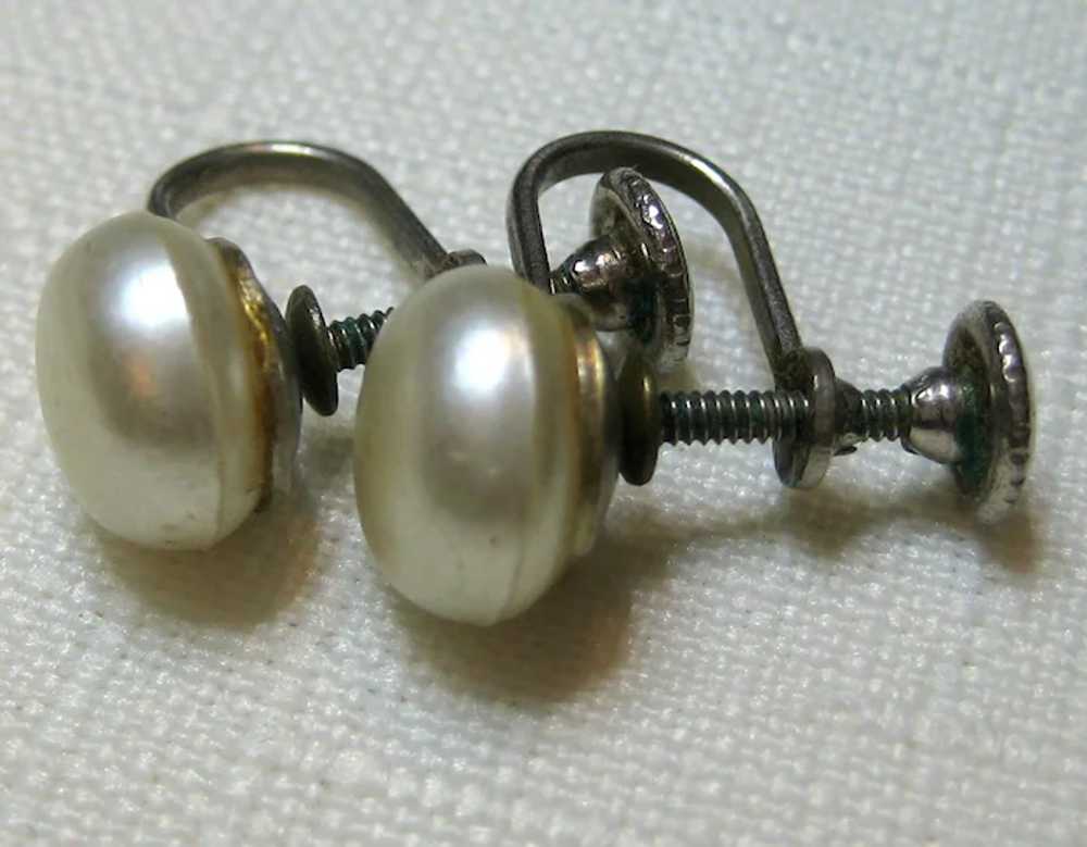 Imitation Pearl Screwback Button Earrings - image 4