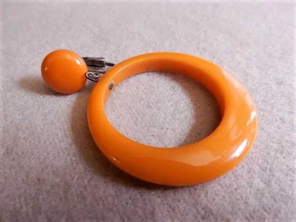 Vintage Butterscotch Bakelite "Dangle Loop" Clip-… - image 2