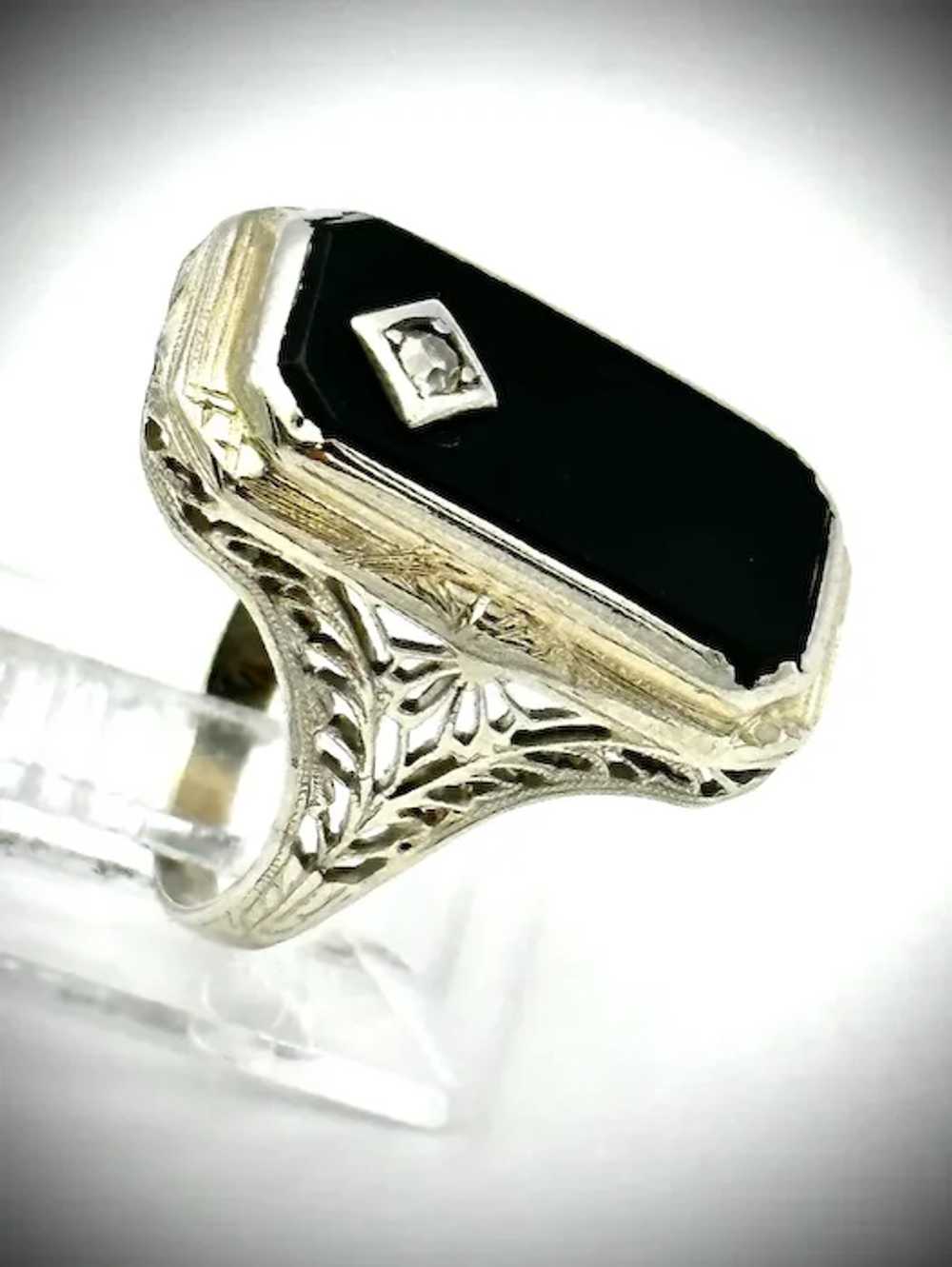 Ladies 18kt Art Deco onyx and diamond filigree ri… - image 3