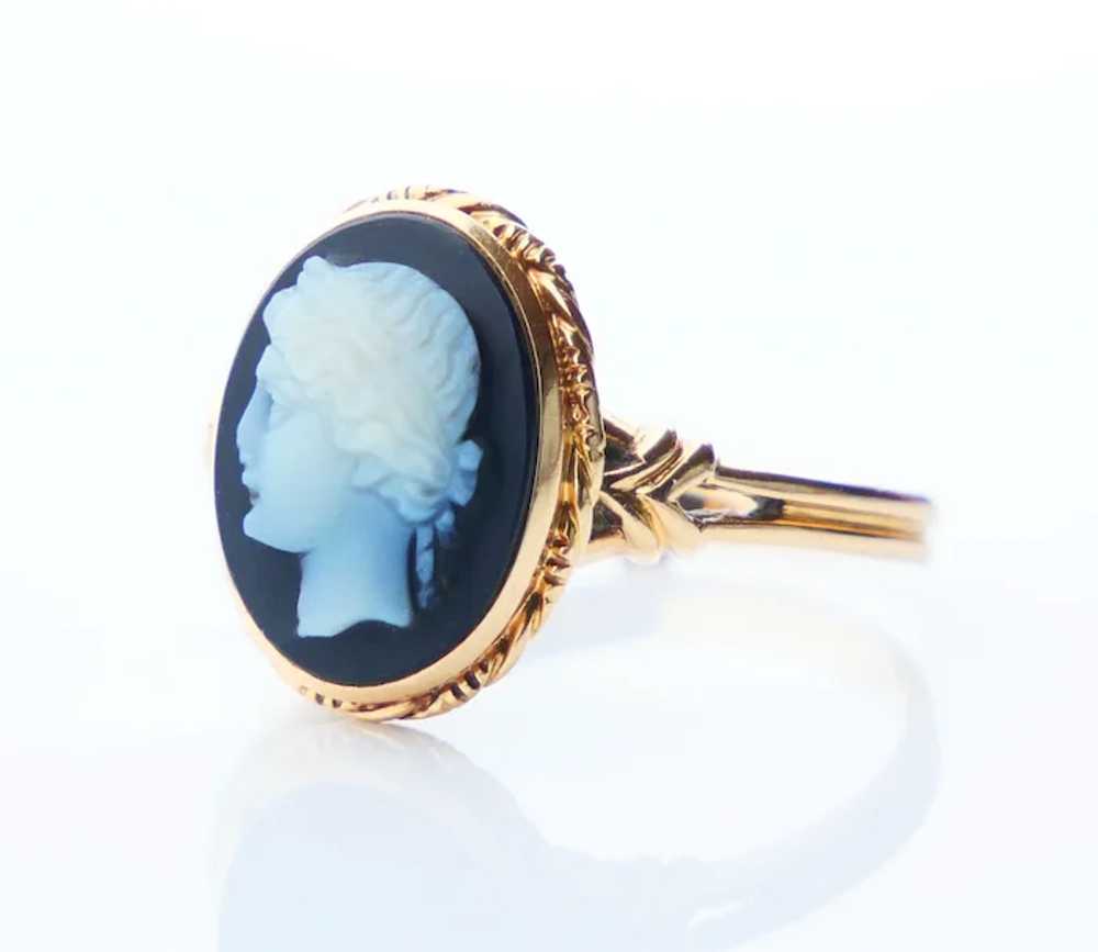 Antique Signet Cameo Ring 5ct Banded Onyx solid 1… - image 2